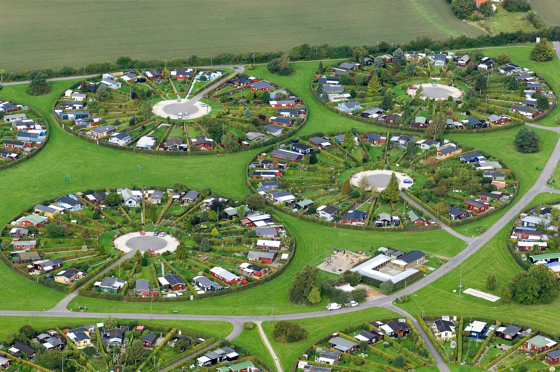 Circular gardens